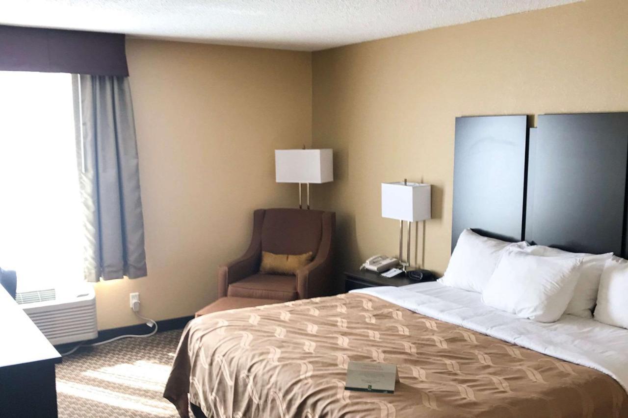 Quality Inn & Suites Mendota Near I-39 Exteriér fotografie